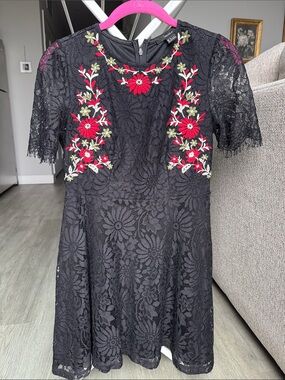 Black and floral embroidered lace short sleeve dress